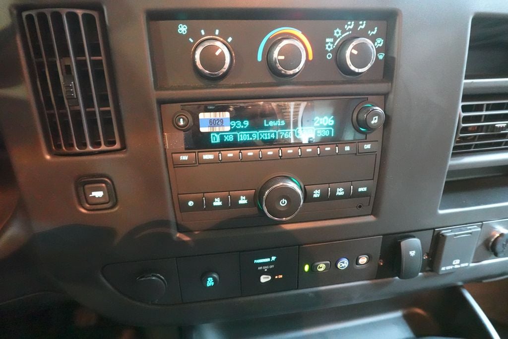 2022 Chevrolet Express 3500 Work Van Cutaway