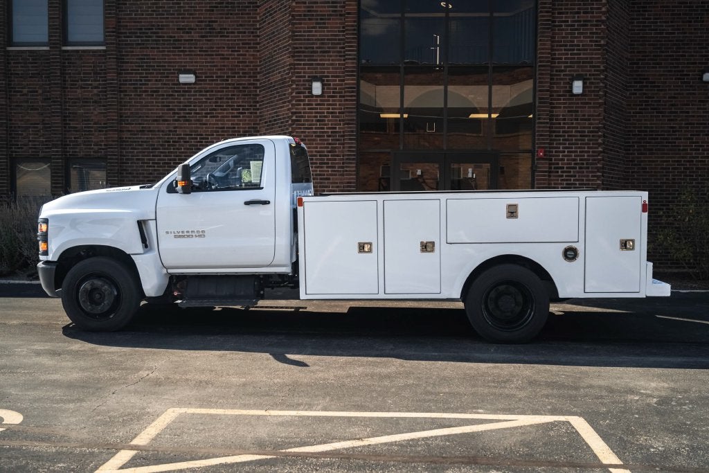 2022 Chevrolet Silverado 4500HD Work Truck