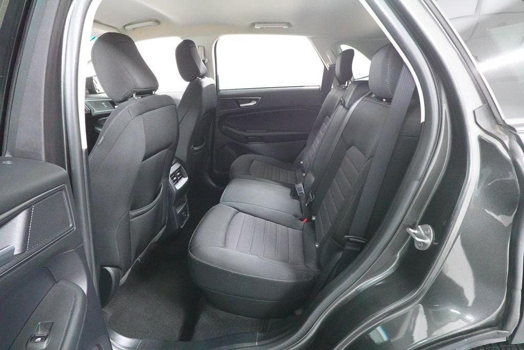 2020 Ford Edge SE
