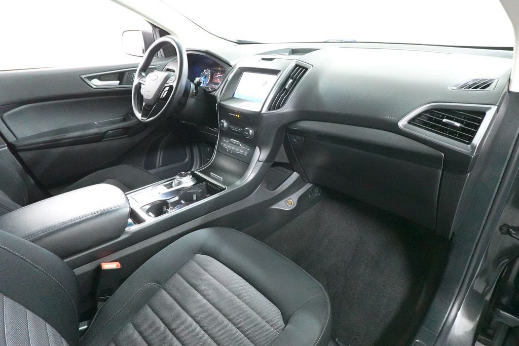 2020 Ford Edge SE