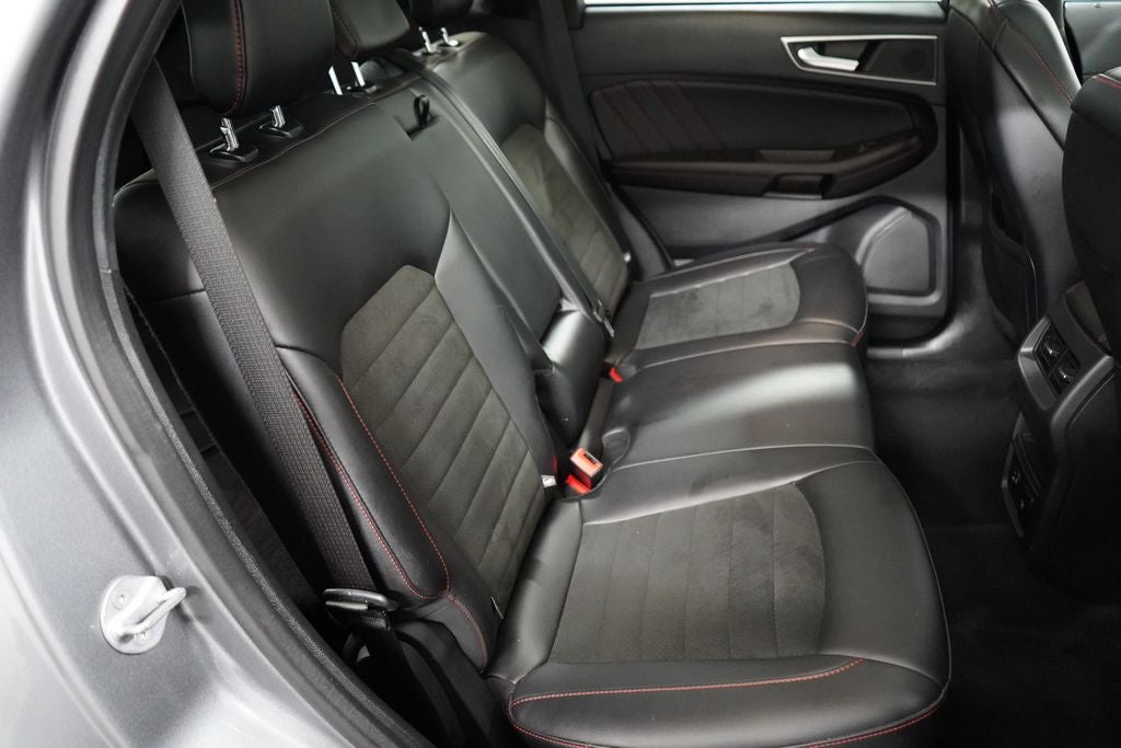 2022 Ford Edge ST Line