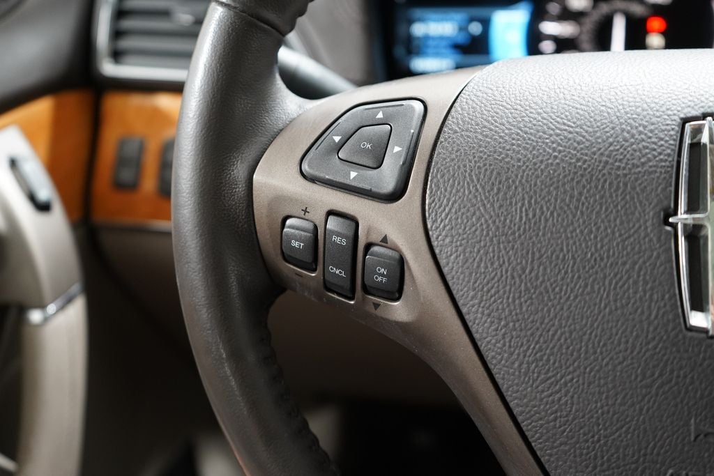 2012 Lincoln MKX Base