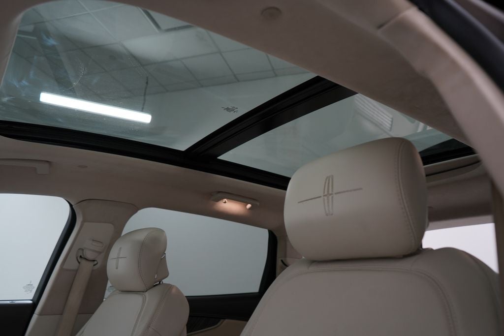 2019 Lincoln Nautilus Black Label