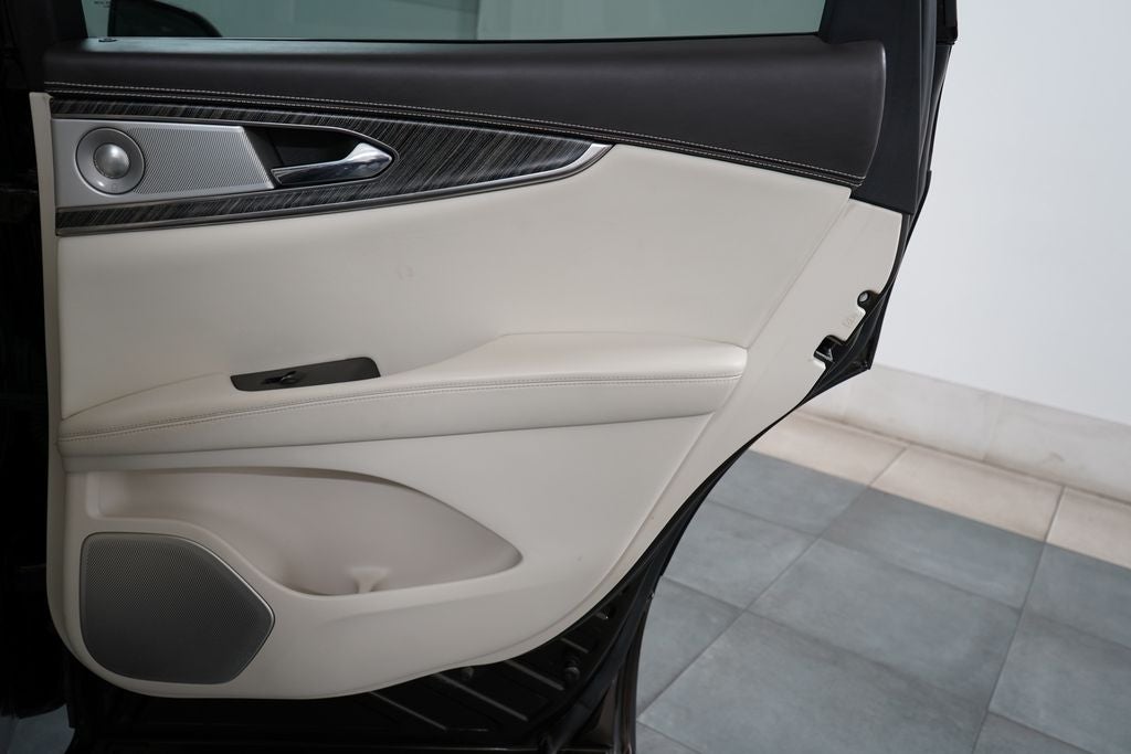 2019 Lincoln Nautilus Black Label
