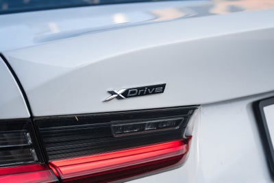 2024 BMW 3 Series 330i xDrive