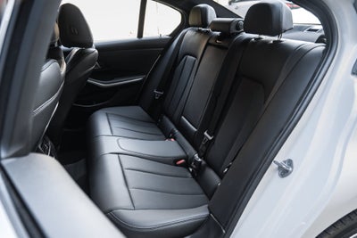 2024 BMW 3 Series 330i xDrive