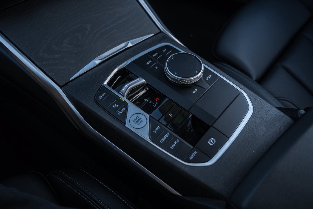 2024 BMW 3 Series 330i xDrive