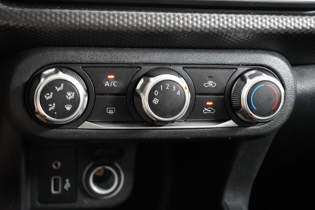 2020 Nissan Kicks S