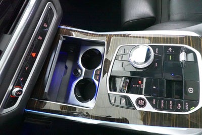 2023 BMW X7 M60i