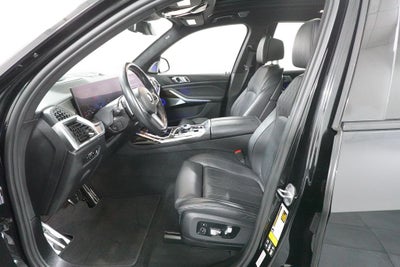 2023 BMW X7 M60i