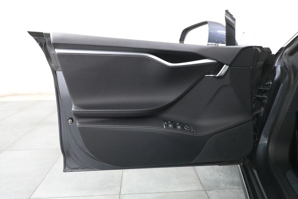 2016 Tesla Model S 70D