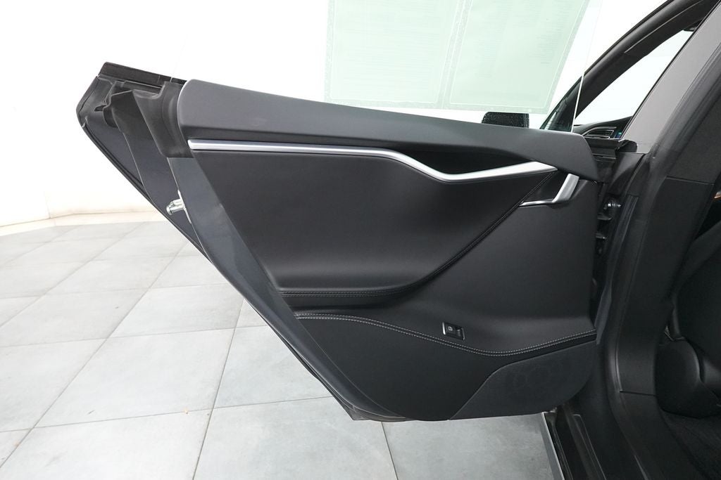 2016 Tesla Model S 70D