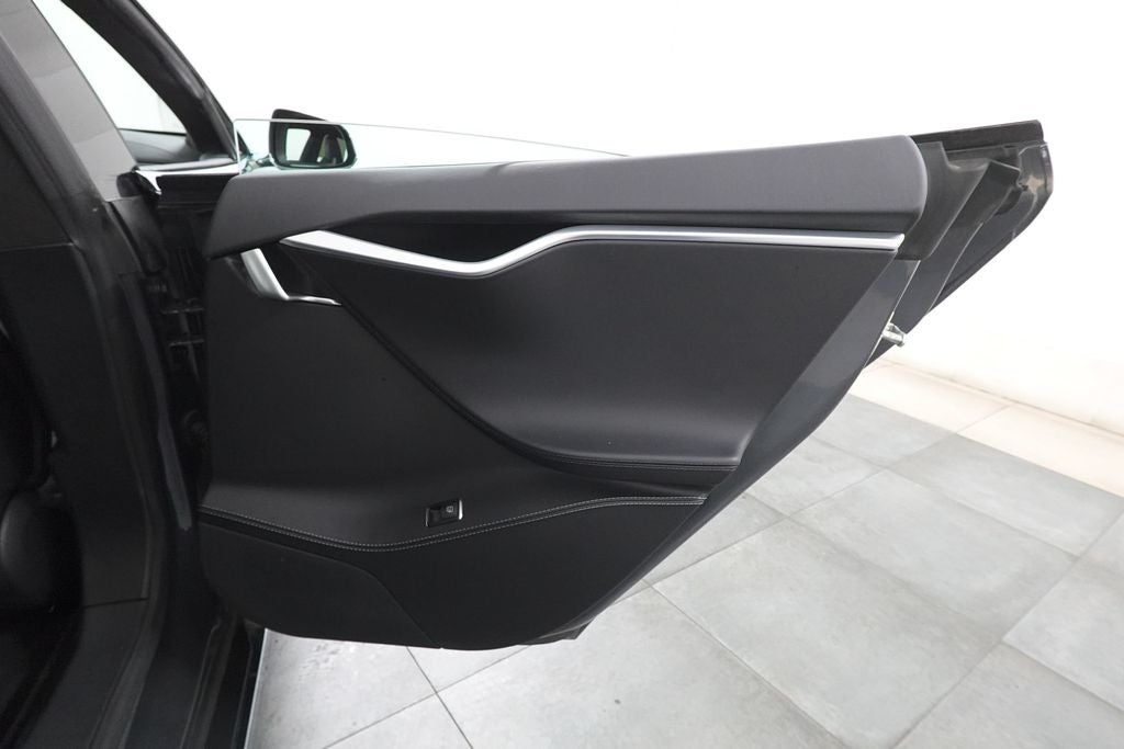 2016 Tesla Model S 70D
