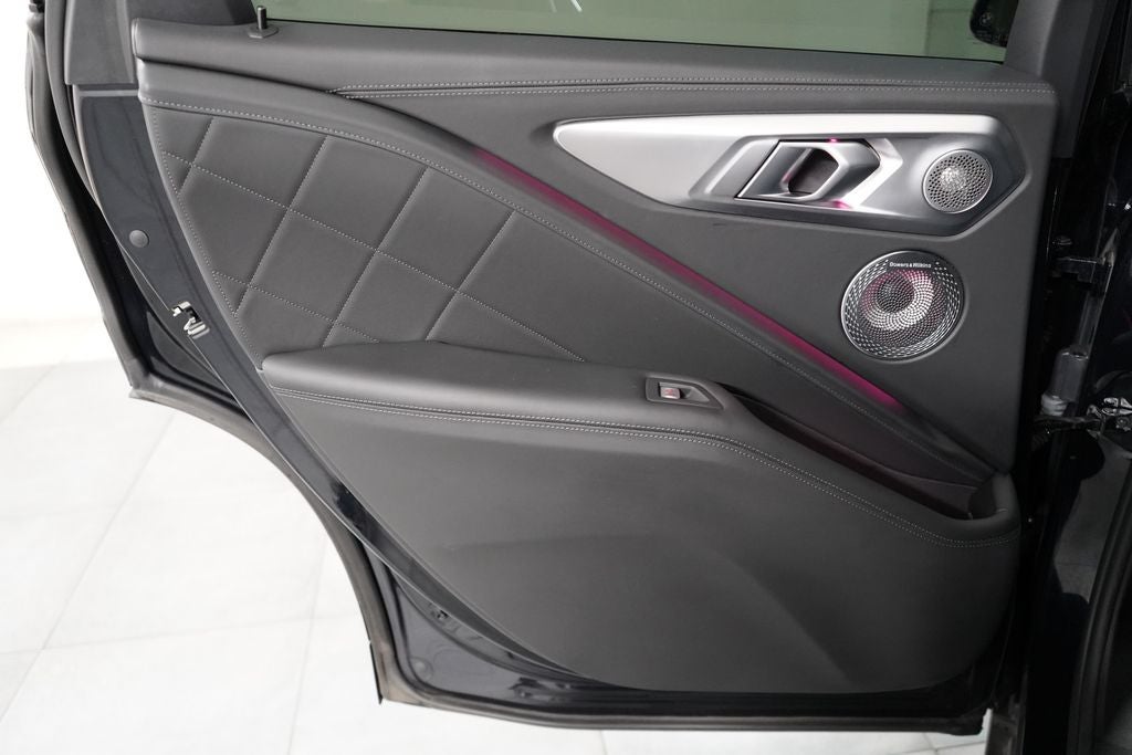 2023 BMW XM Base