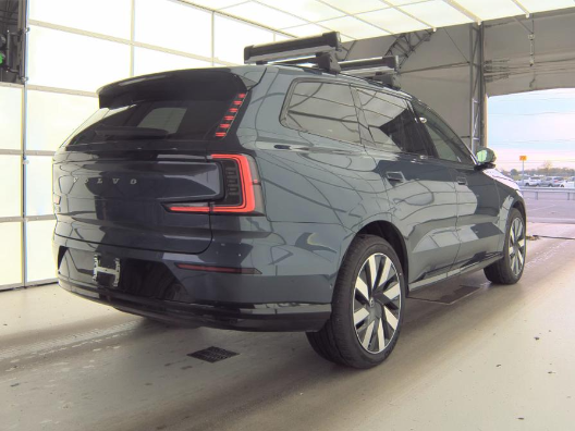 2025 Volvo EX90 Twin Motor Ultra 6-Seater