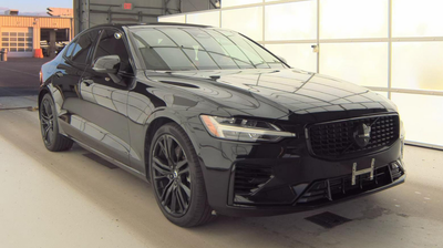 2023 Volvo S60 Recharge Plug-In Hybrid T8 Plus Black Edition