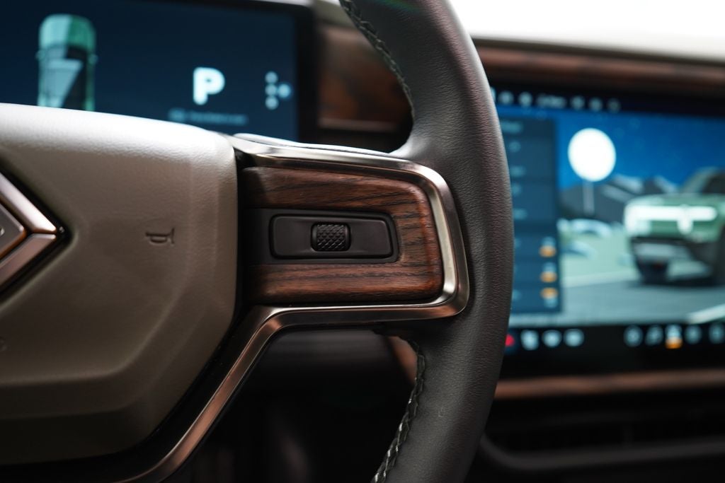 2023 Rivian R1S Adventure