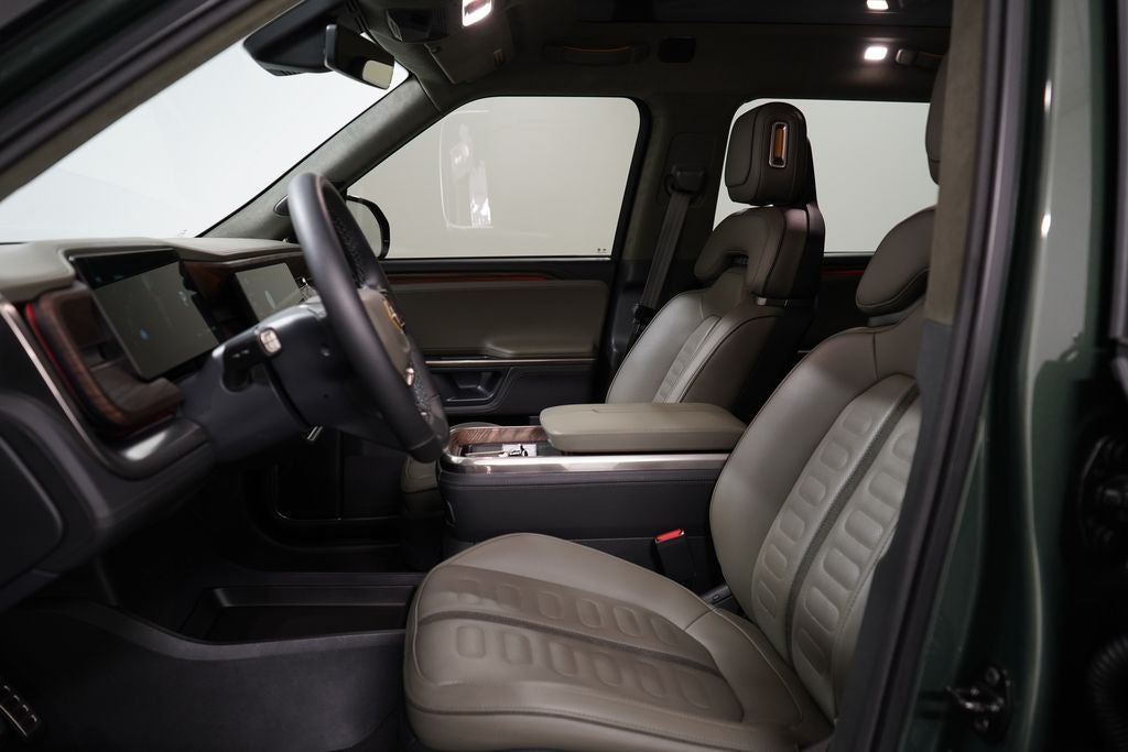 2023 Rivian R1S Adventure