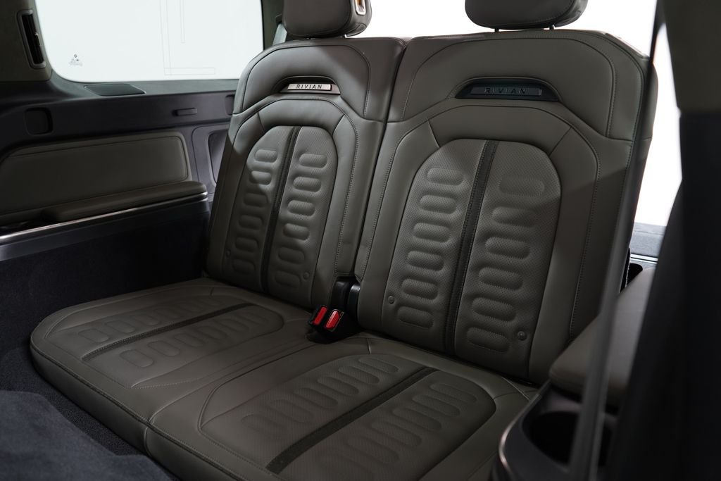 2023 Rivian R1S Adventure