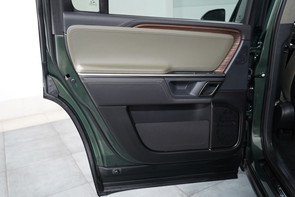 2023 Rivian R1S Adventure