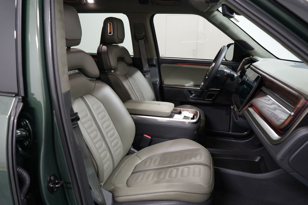 2023 Rivian R1S Adventure