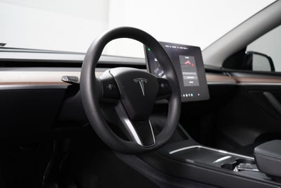 2025 Tesla Model Y Long Range