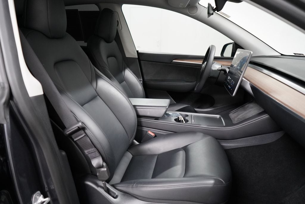 2025 Tesla Model Y Long Range