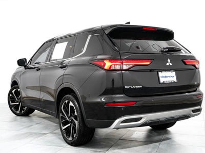 2023 Mitsubishi Outlander SE
