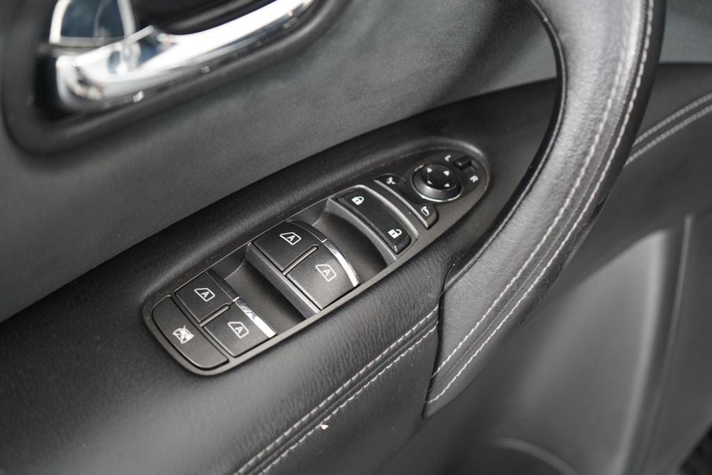 2017 Nissan Armada SV
