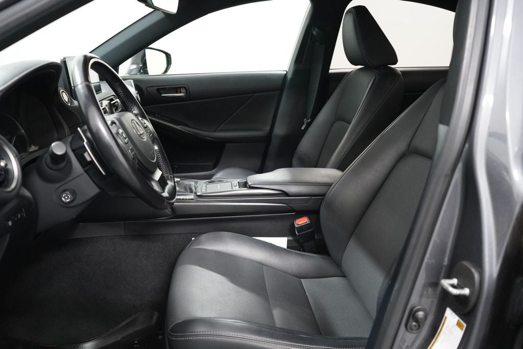 2022 Lexus IS 300