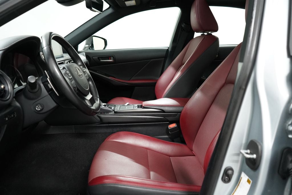 2024 Lexus IS 300