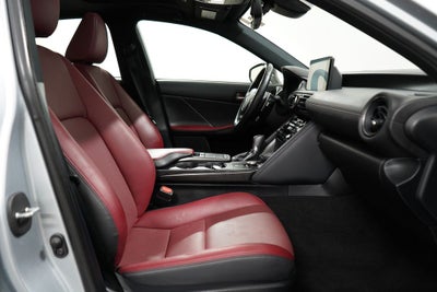 2024 Lexus IS 300