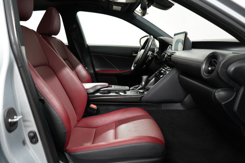 2024 Lexus IS 300