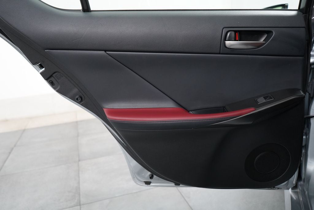 2024 Lexus IS 300