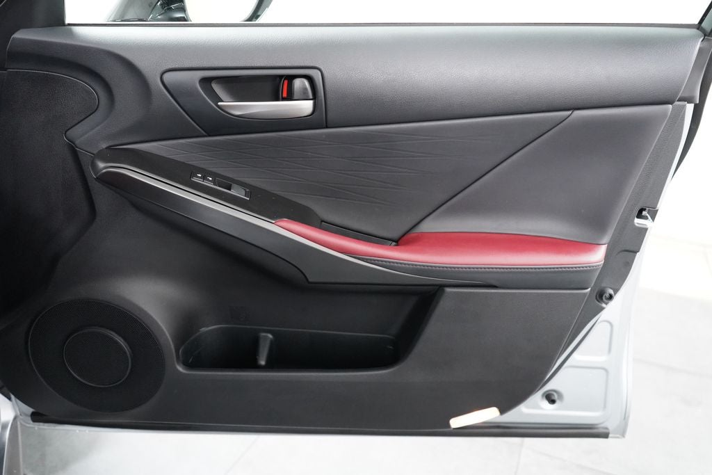 2024 Lexus IS 300