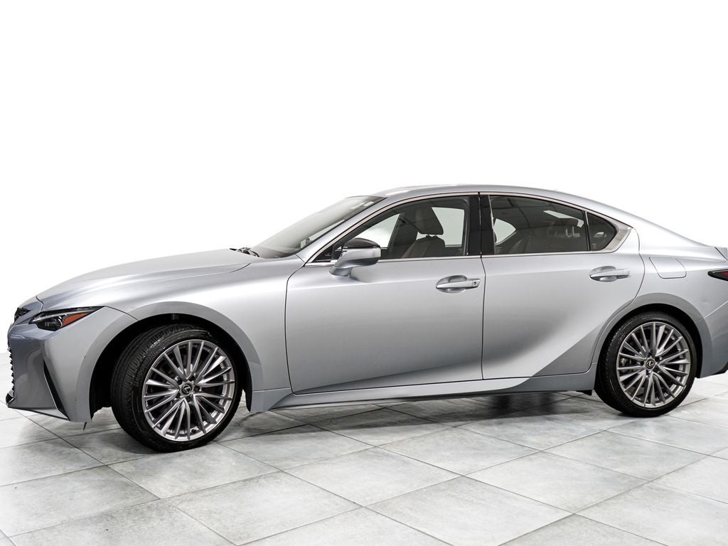 2024 Lexus IS 300