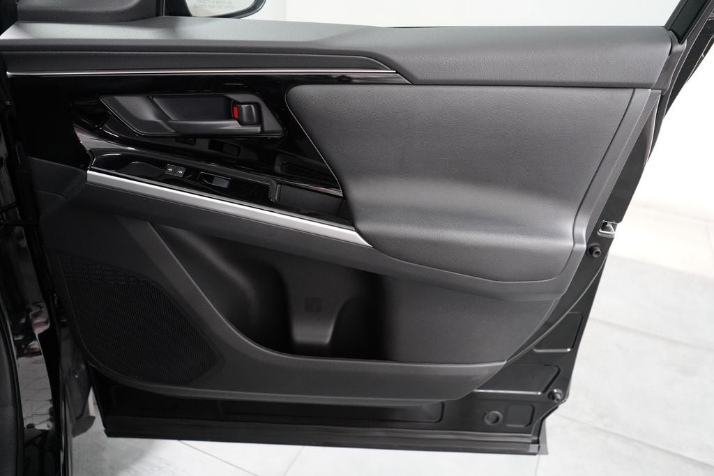 2024 Toyota bZ4X XLE