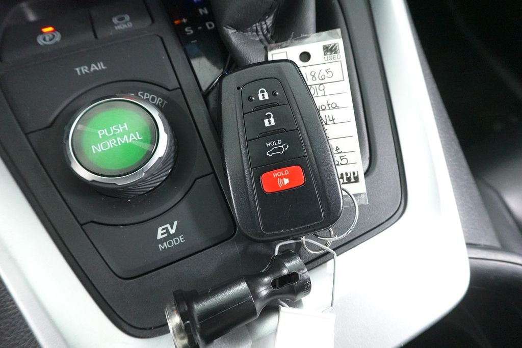 2019 Toyota RAV4 Hybrid XSE