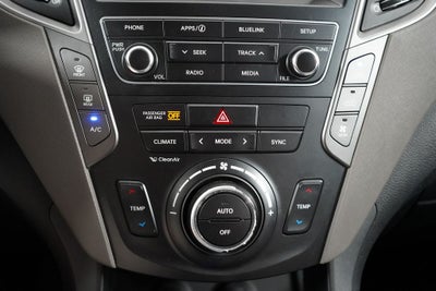 2017 Hyundai Santa Fe SE