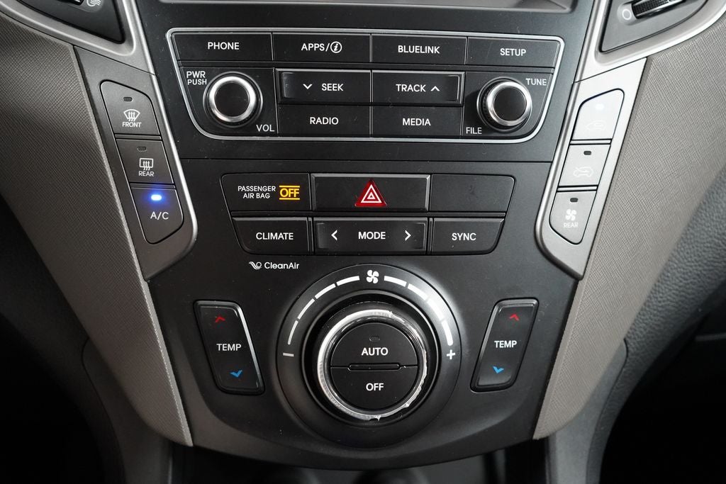 2017 Hyundai Santa Fe SE