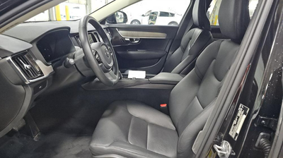 2025 Volvo S90 B6 Plus