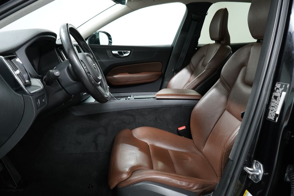 2019 Volvo XC60 T5 Momentum