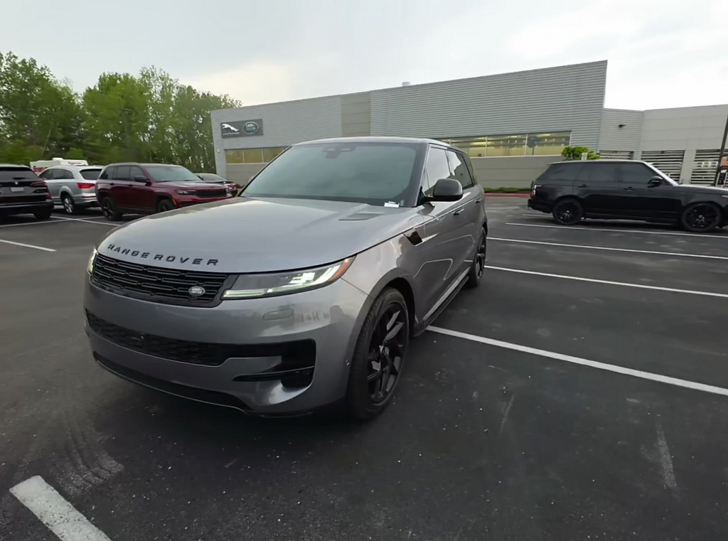2024 Land Rover Range Rover Sport SE