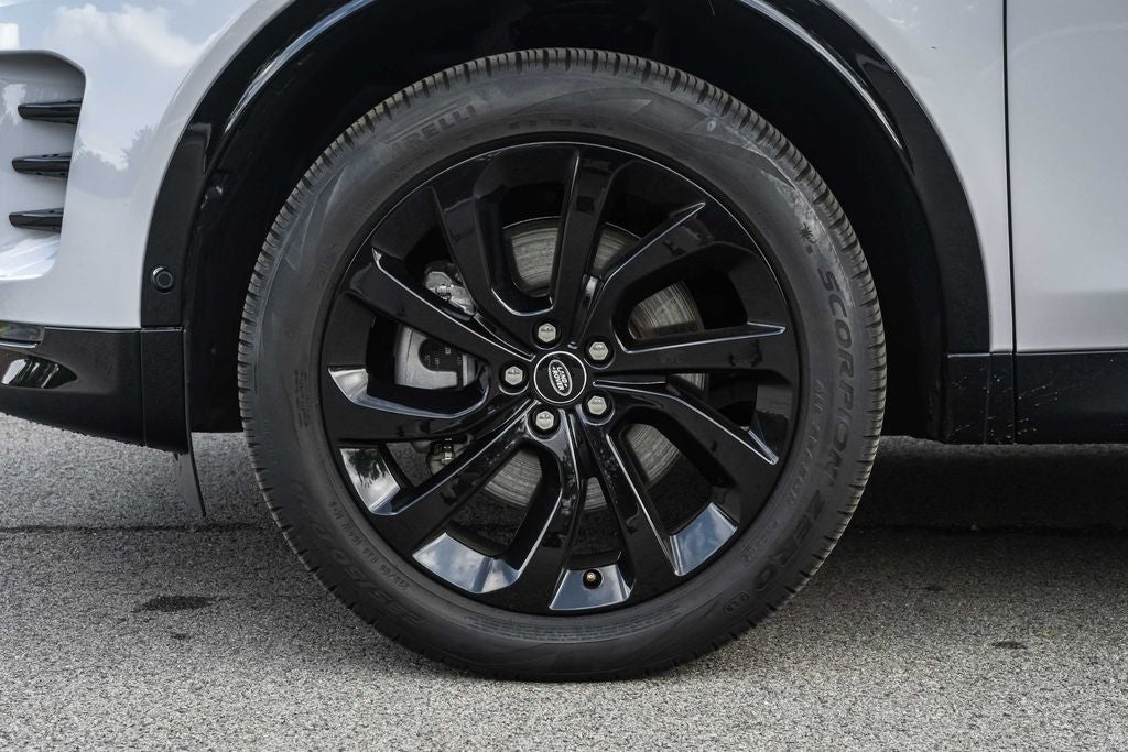 2025 Land Rover Discovery Sport SE