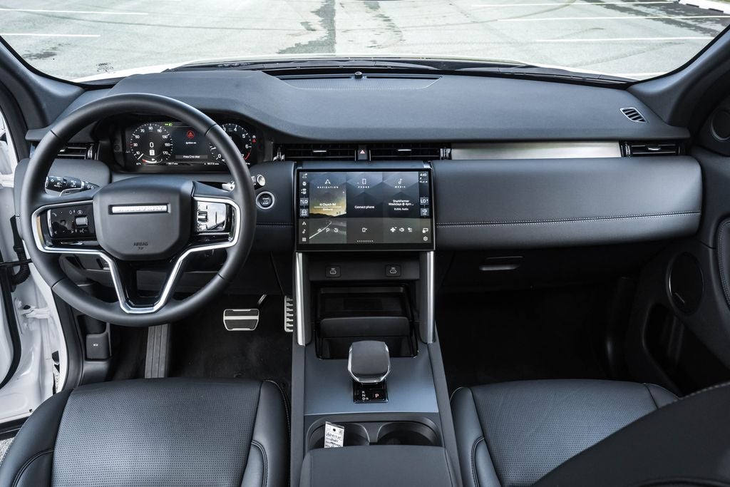 2025 Land Rover Discovery Sport SE