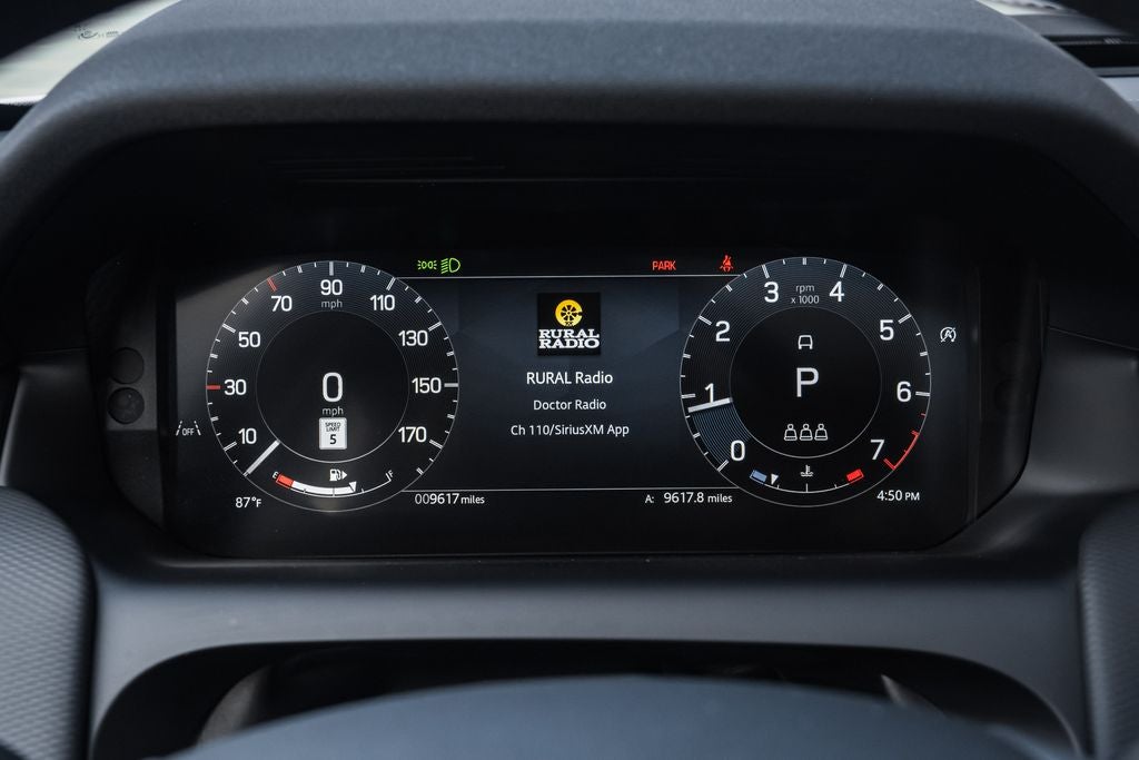 2025 Land Rover Discovery Sport SE