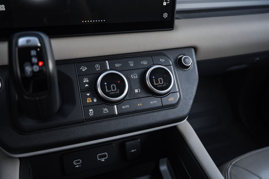 2024 Land Rover Defender 130 S