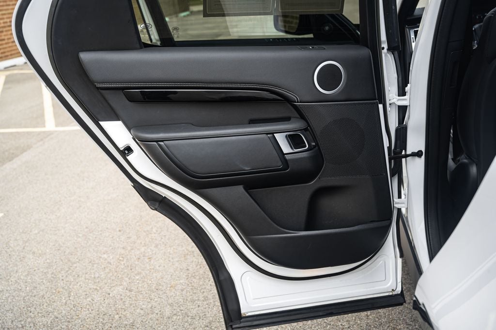 2023 Land Rover Discovery Metropolitan Edition