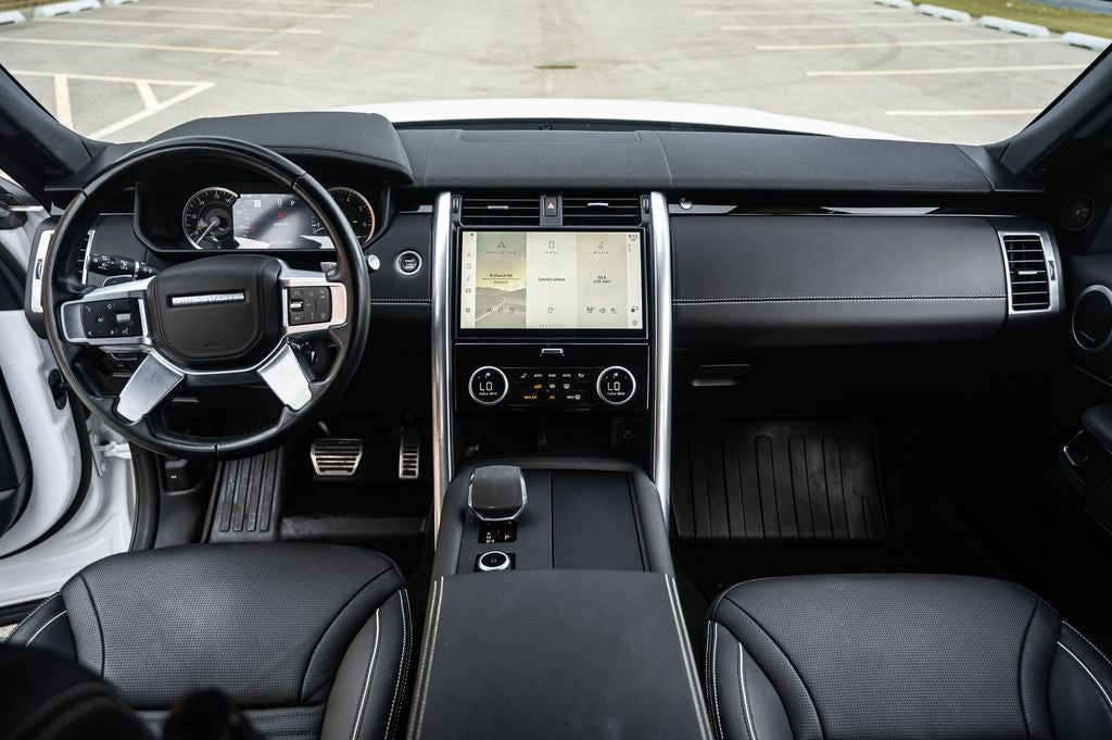 2023 Land Rover Discovery Metropolitan Edition