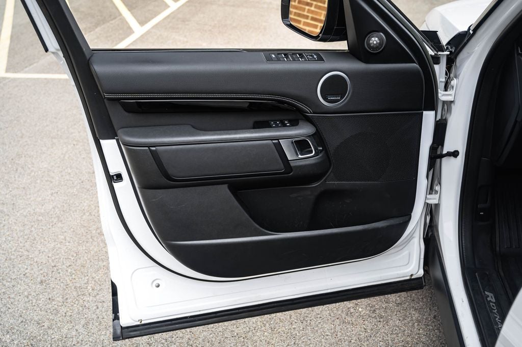 2023 Land Rover Discovery Metropolitan Edition